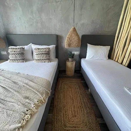 Xenios Hotel
