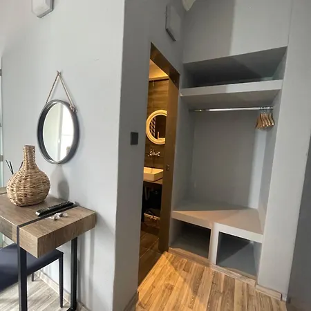 Hotel Xenios *