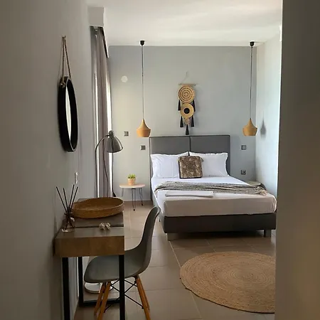 Xenios Hotel *