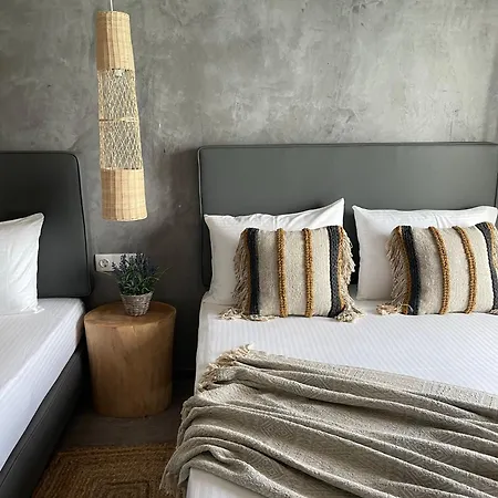 Hotel Xenios *