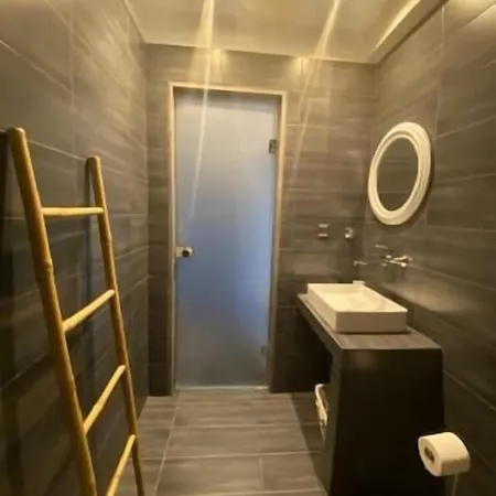Xenios Hotel