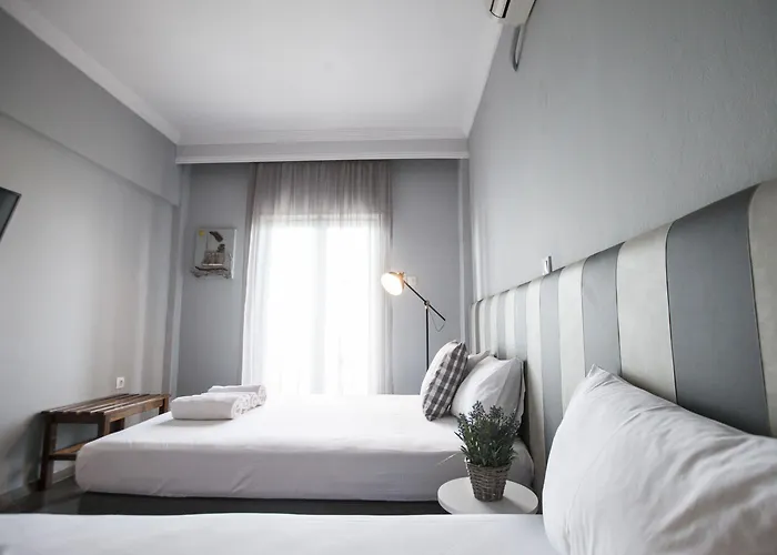 Xenios Hotel *